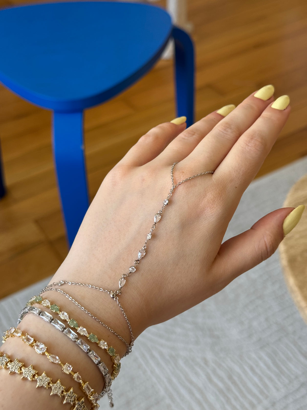 Silver Plated Stone Detailed Hand Chain