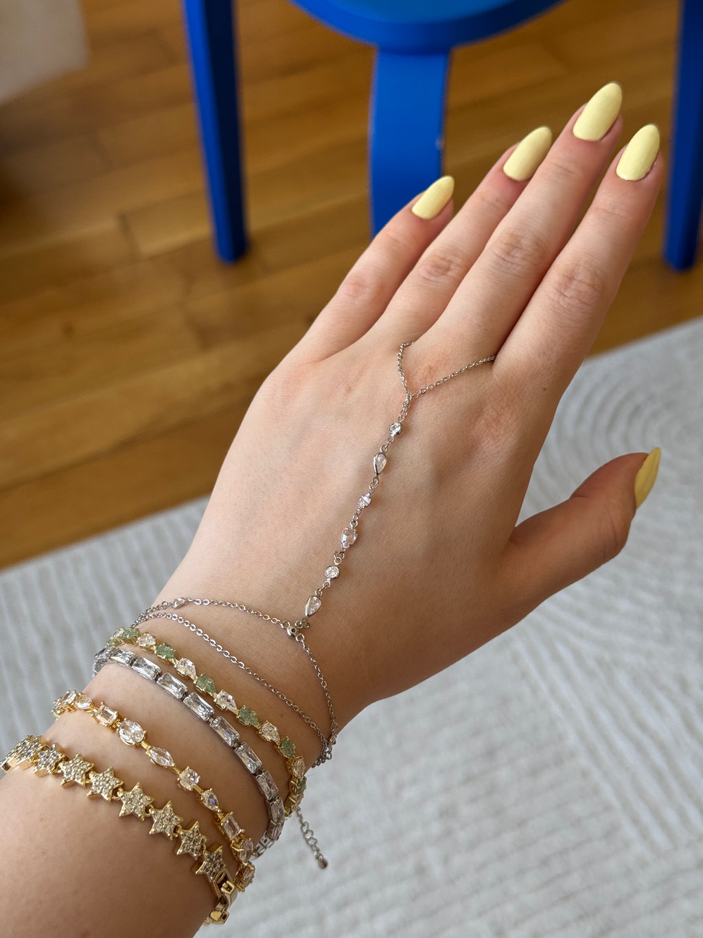 Silver Plated Stone Detailed Hand Chain