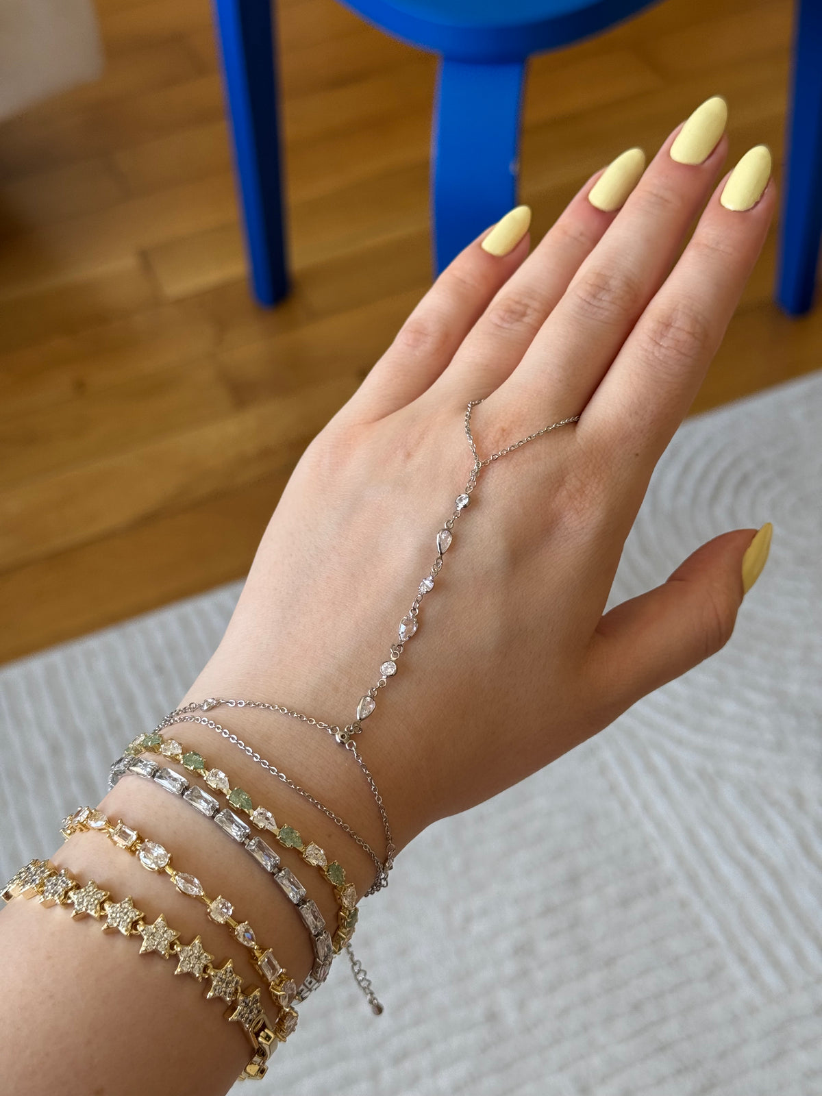 Silver Plated Stone Detailed Hand Chain
