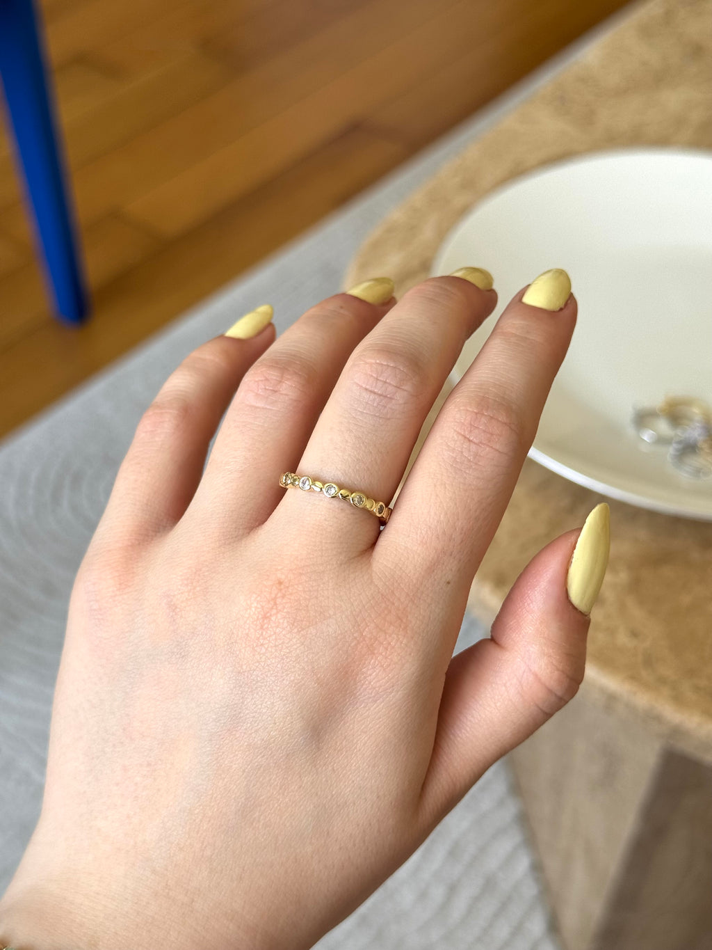 Ayarlanabilir Altın Rengi Minimal Oval Taşlı Yüzük