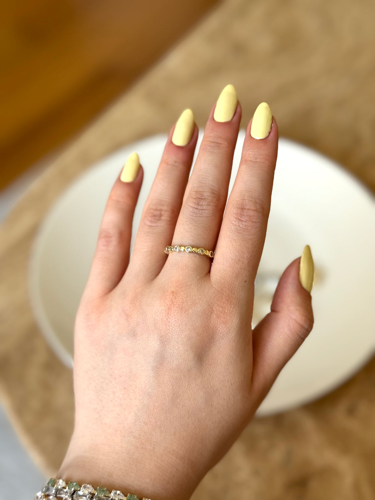 Ayarlanabilir Altın Rengi Minimal Oval Taşlı Yüzük
