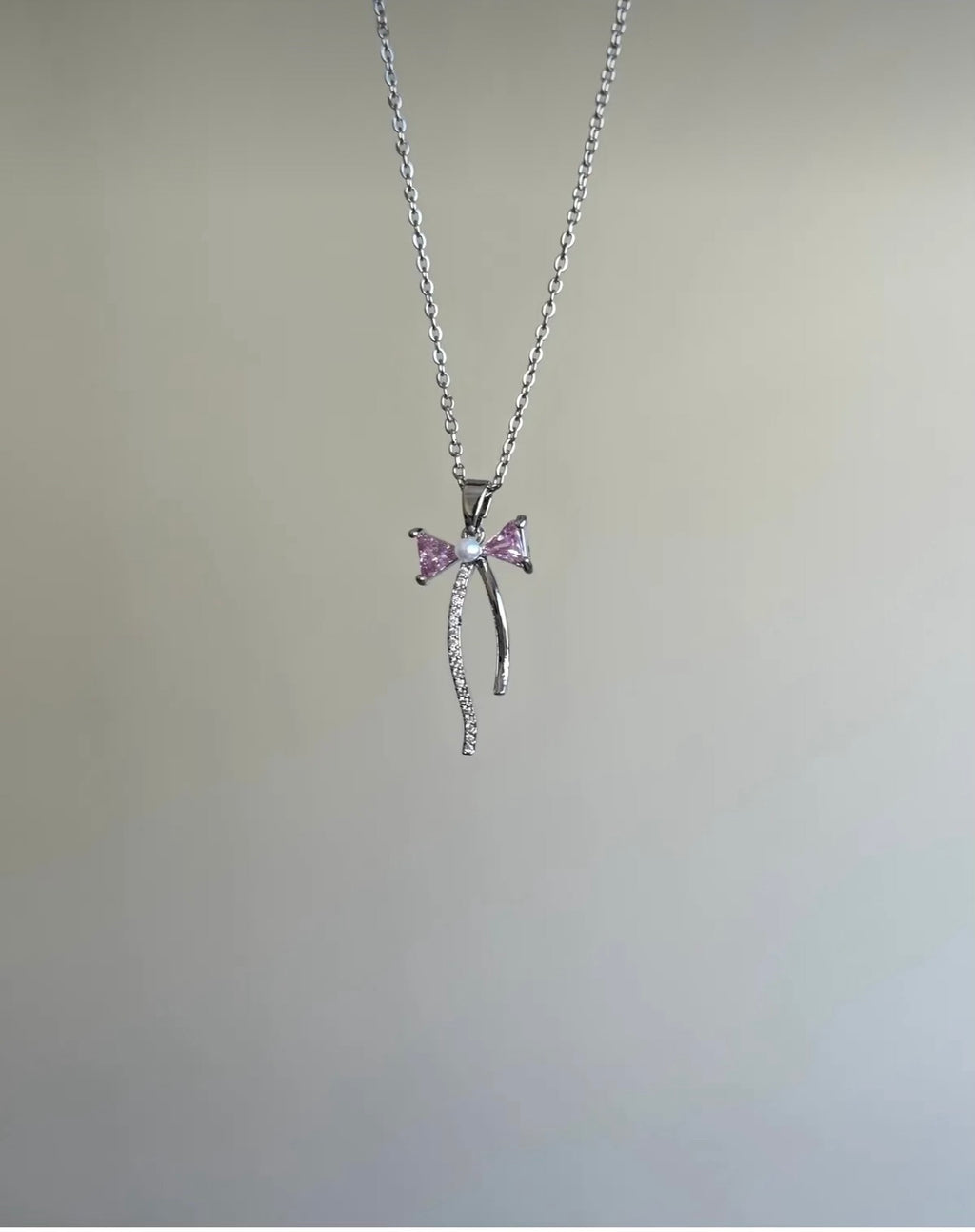 Steel Silver-Tone Pink Pearl Detailed Ribbon Necklace