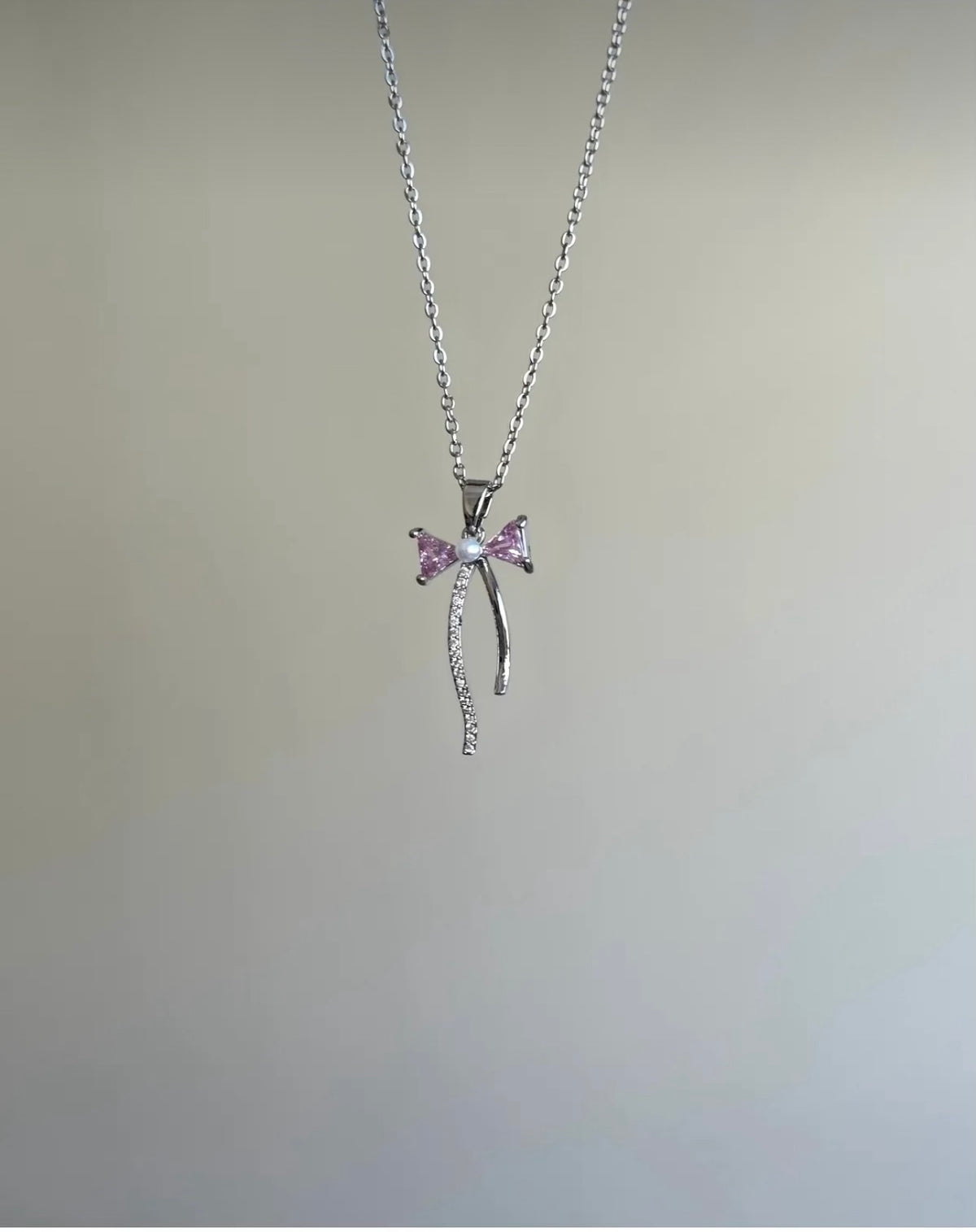 Steel Silver-Tone Pink Pearl Detailed Ribbon Necklace