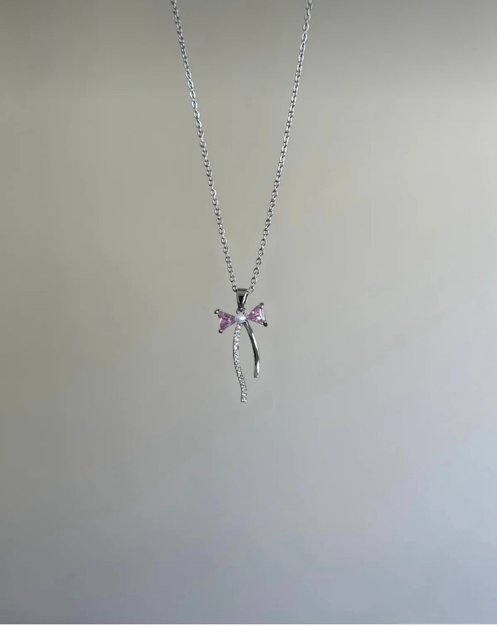Steel Silver-Tone Pink Pearl Detailed Ribbon Necklace