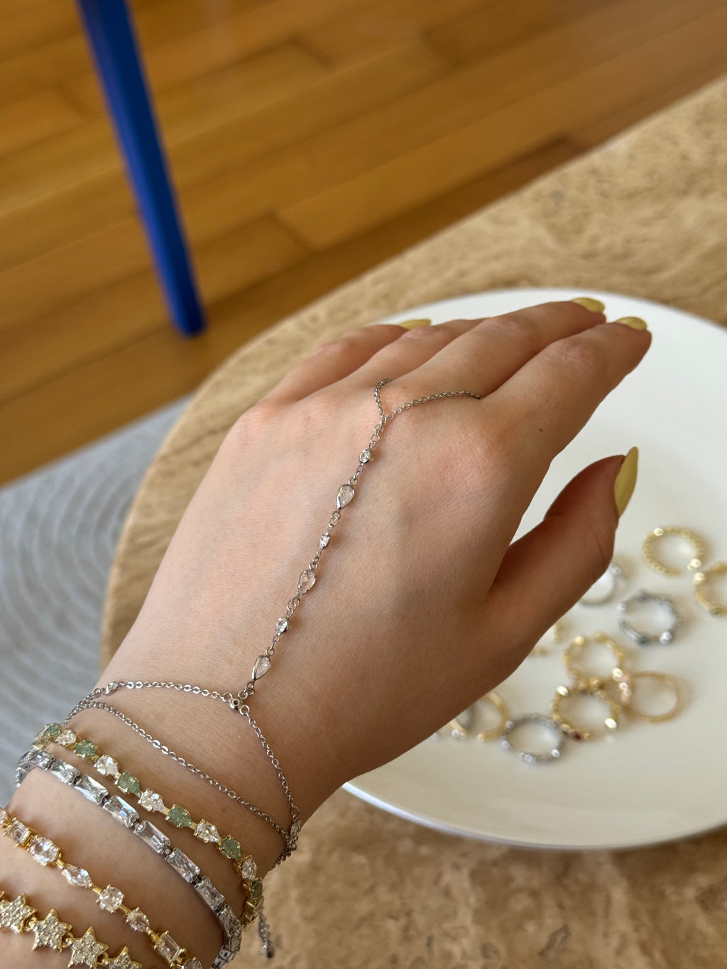 Silver Plated Stone Detailed Hand Chain