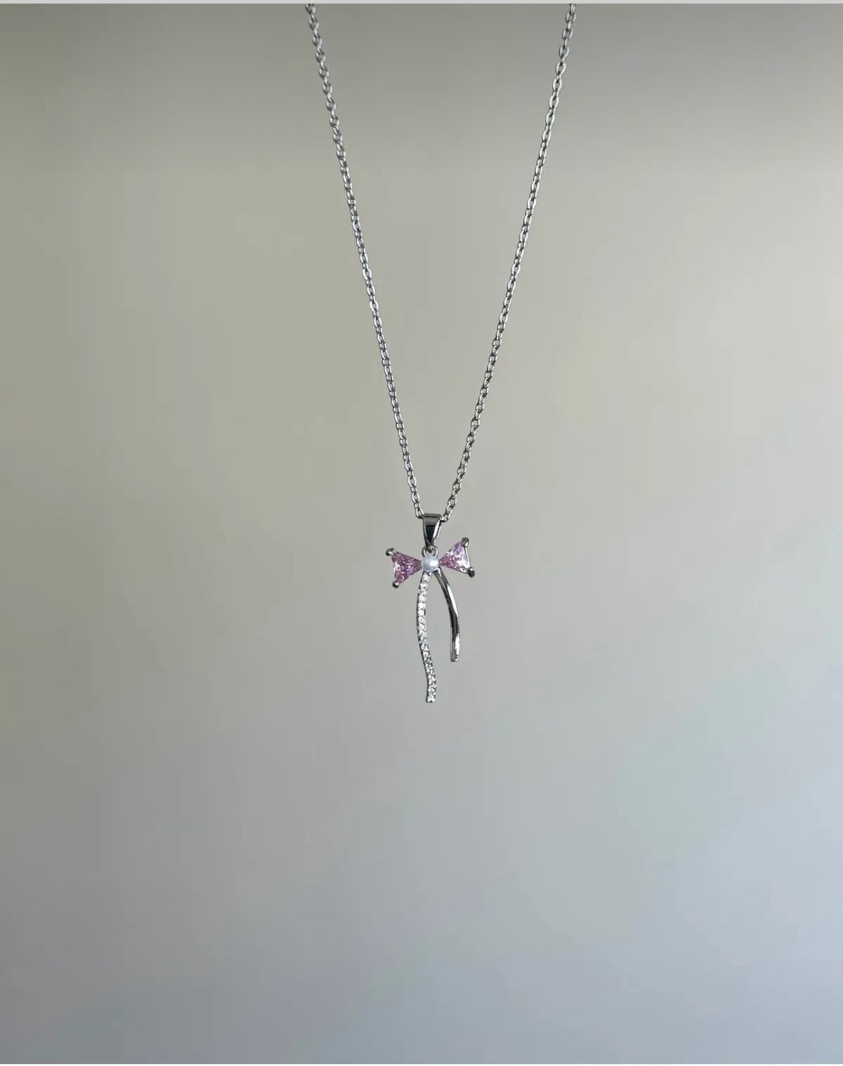 Steel Silver-Tone Pink Pearl Detailed Ribbon Necklace