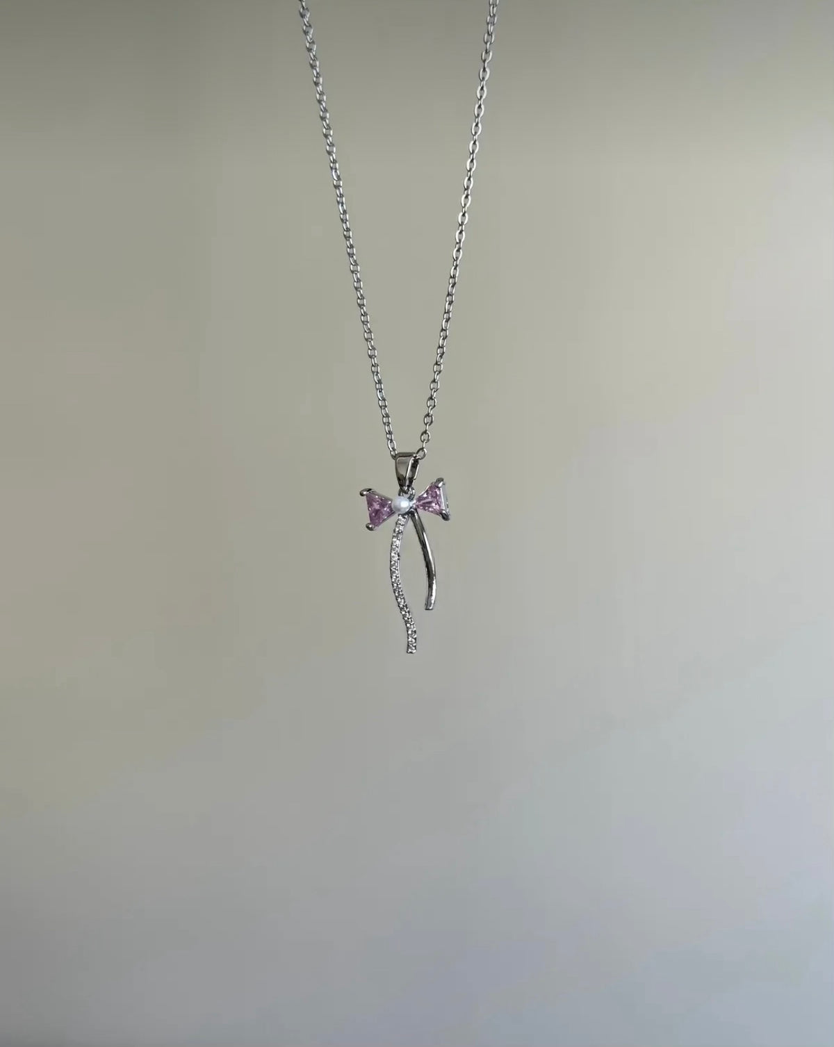 Steel Silver-Tone Pink Pearl Detailed Ribbon Necklace