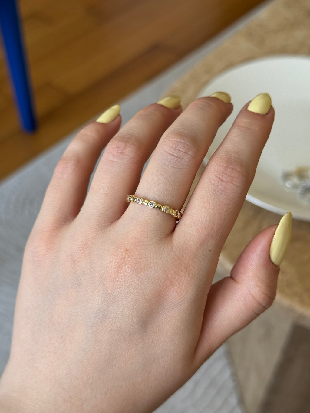 Ayarlanabilir Altın Rengi Minimal Oval Taşlı Yüzük