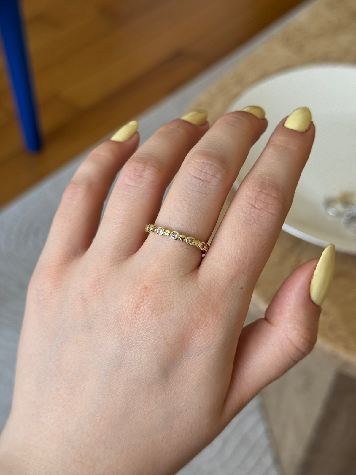 Ayarlanabilir Altın Rengi Minimal Oval Taşlı Yüzük