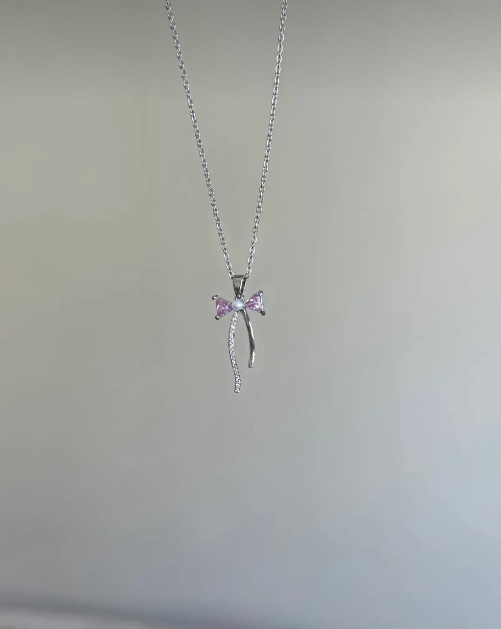 Steel Silver-Tone Pink Pearl Detailed Ribbon Necklace