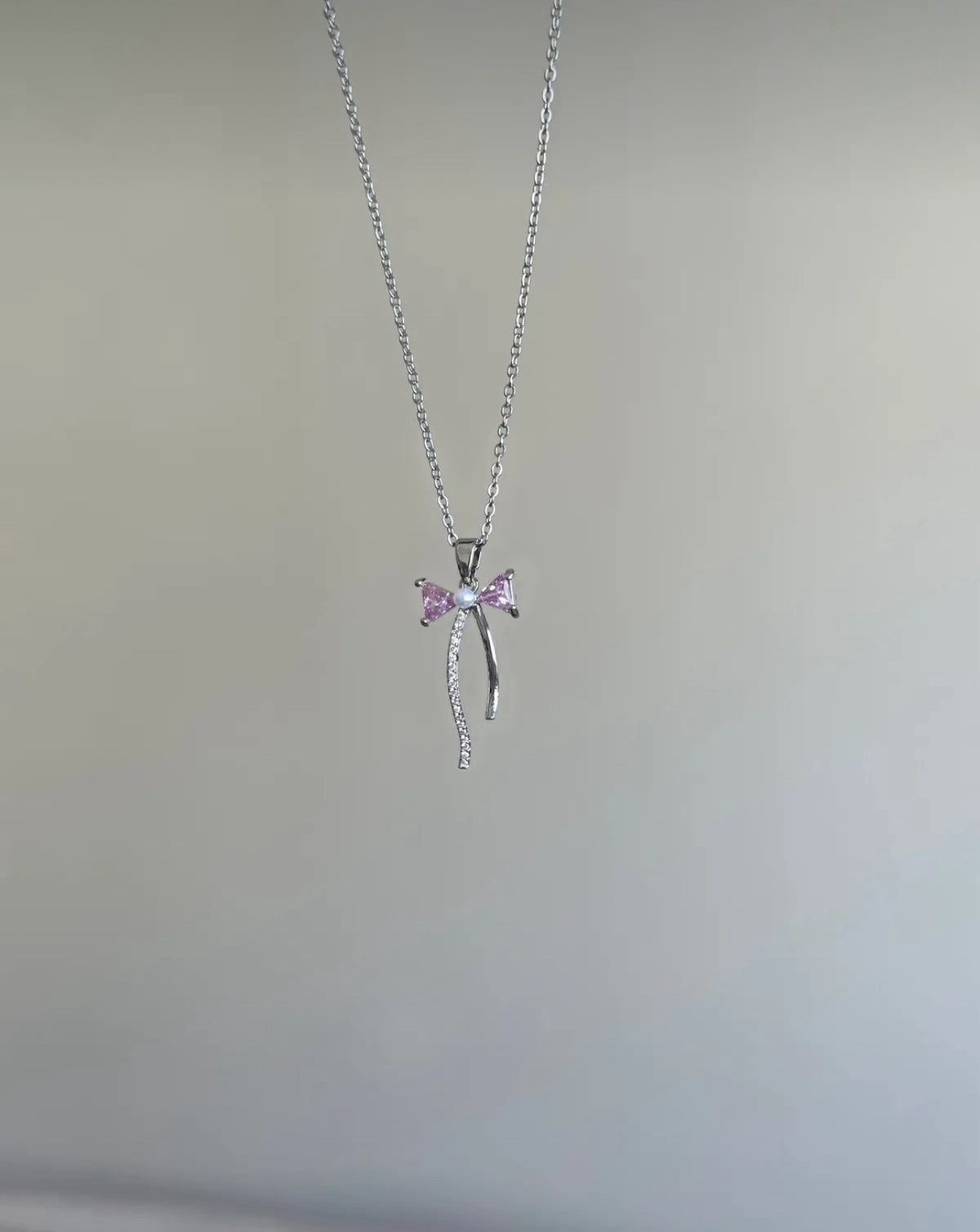 Steel Silver-Tone Pink Pearl Detailed Ribbon Necklace