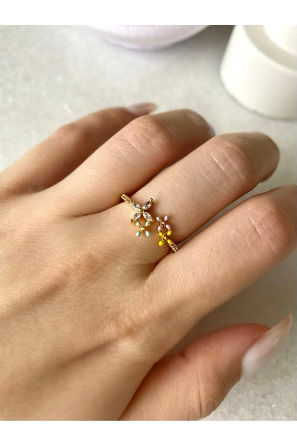 Ayarlanabilir Pastel Renkli Çiçek Motifli Yüzük