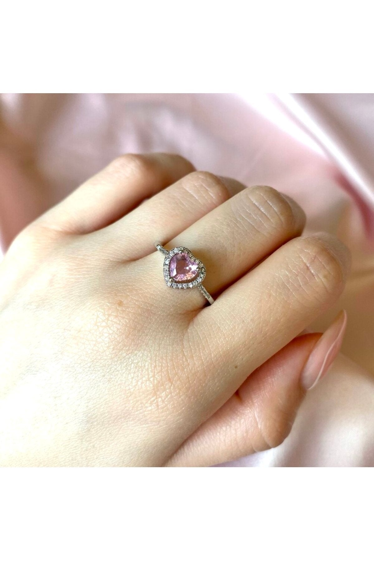 Ayarlanabilir Gümüş Rengi Pembe Taşlı Kalp Yüzük