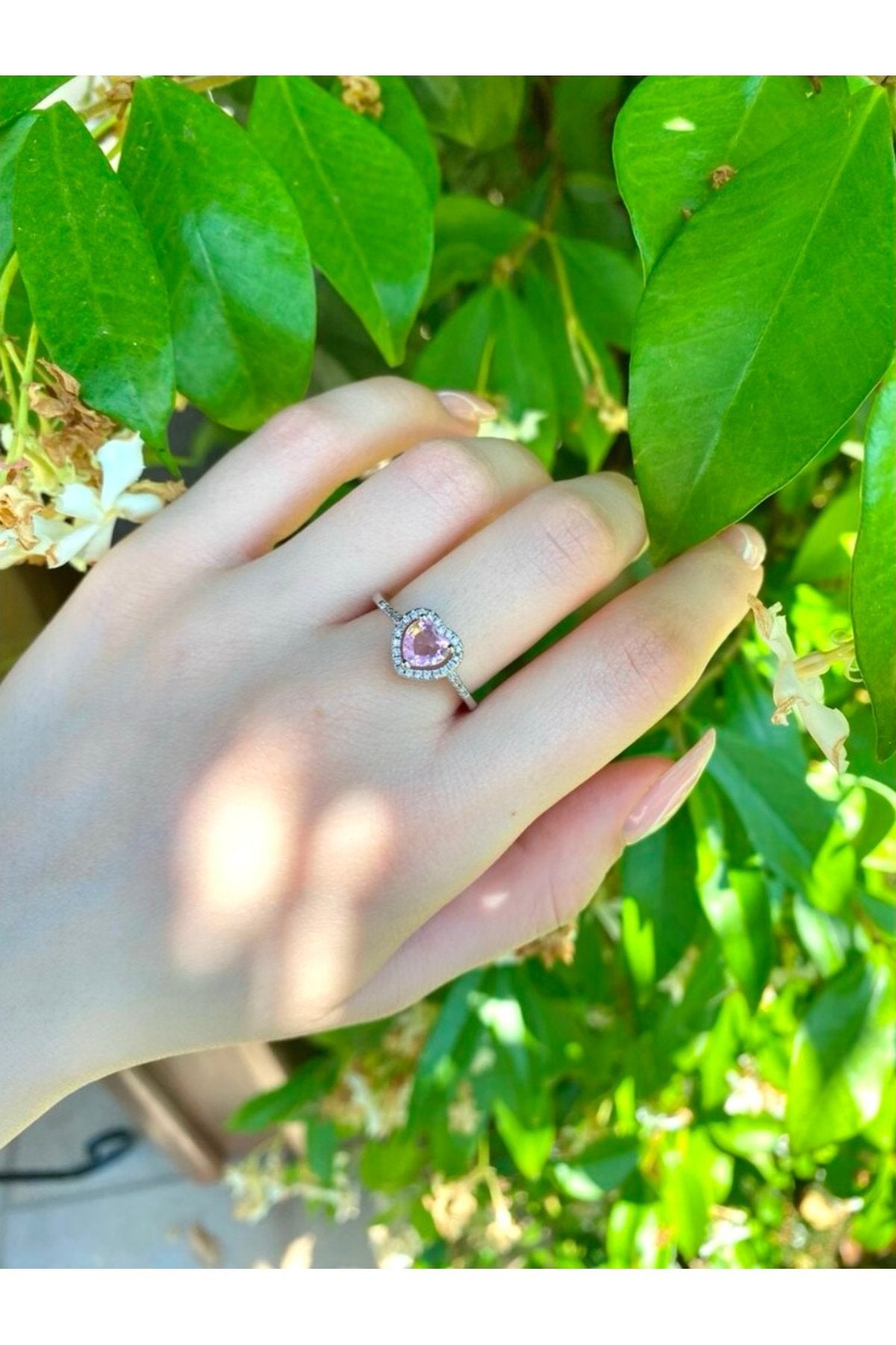 Ayarlanabilir Gümüş Rengi Pembe Taşlı Kalp Yüzük